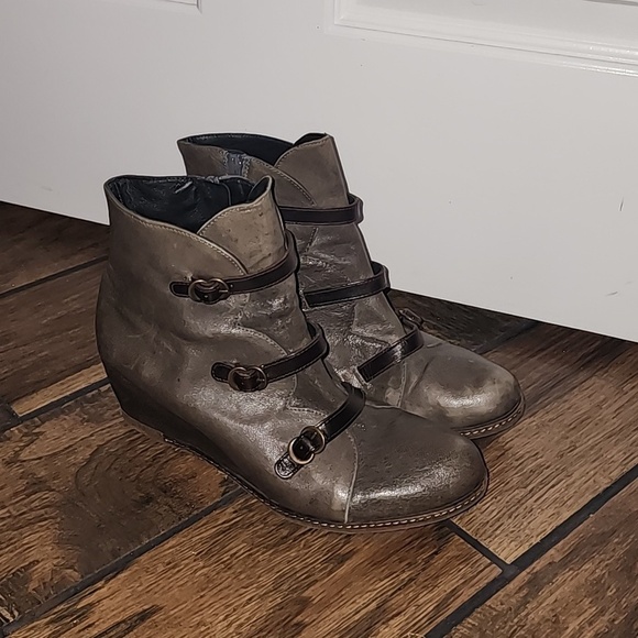 Eric Michael Shoes - EUC Eric Michael Made in Spain Leather Brown Lena Boots Size Eu 41, US 8.5​​​​​